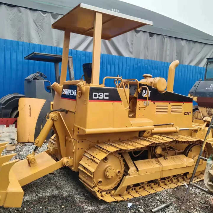 Small caterpillar d3 bulldozer used mini cat d3c dozer d3k d3g d3m d3b - Бульдозер: фото 1 Small caterpillar d3 bulldozer used mini cat d3c dozer d3k d3g d3m d3b - Бульдозер: фото 1