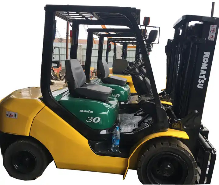 Used Komatsu 3 ton Forklift Hydraulic Lifting Height FD30 Forklift for sale - Дизельный погрузчик: фото 1