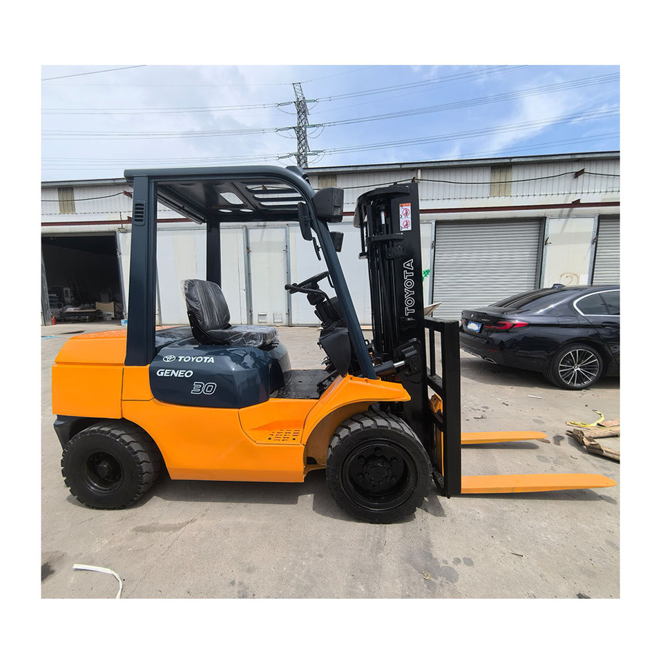 Used Toyota FD30 forklift - Дизельный погрузчик: фото 1 Used Toyota FD30 forklift - Дизельный погрузчик: фото 1