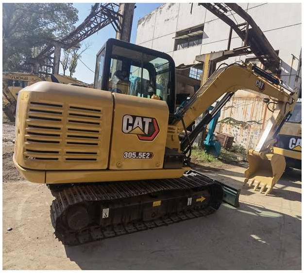 Hot sale earth moving used mini excavator CAT 305.5E2 with nice condition in stock - Гусеничный экскаватор: фото 1 Hot sale earth moving used mini excavator CAT 305.5E2 with nice condition in stock - Гусеничный экскаватор: фото 1