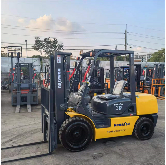 Used Komatsu Forklifts FD30 second hand komatsu FD30 forklifts used used forklift for sale - Дизельный погрузчик: фото 1 Used Komatsu Forklifts FD30 second hand komatsu FD30 forklifts used used forklift for sale - Дизельный погрузчик: фото 1