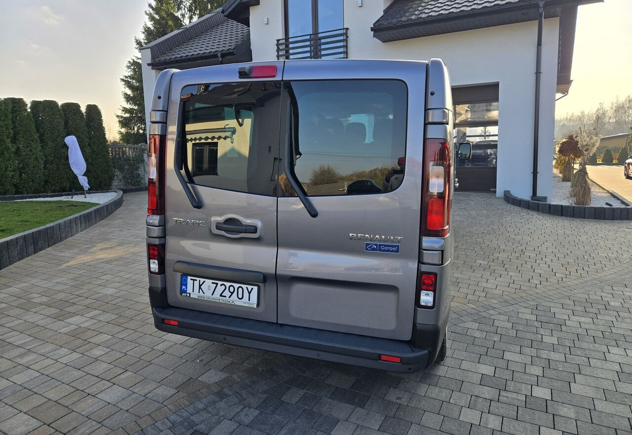 Renault Trafic Grand SpaceClass - Легковой автомобиль: фото 1 Renault Trafic Grand SpaceClass - Легковой автомобиль: фото 1