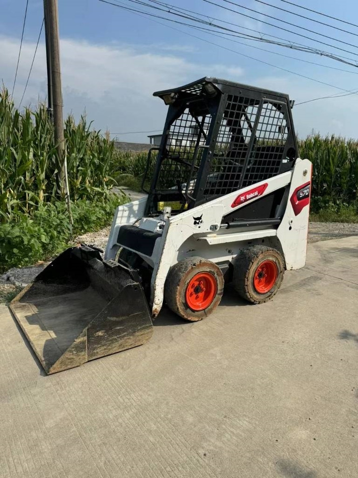 Bobcat S 70 - Мини-погрузчик с бортовым поворотом: фото 1 Bobcat S 70 - Мини-погрузчик с бортовым поворотом: фото 1