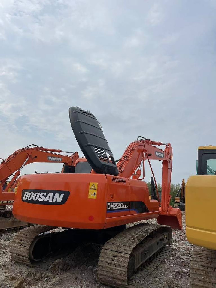 Гусеничный экскаватор Doosan 220 LC-7: фото 1 Гусеничный экскаватор Doosan 220 LC-7: фото 1