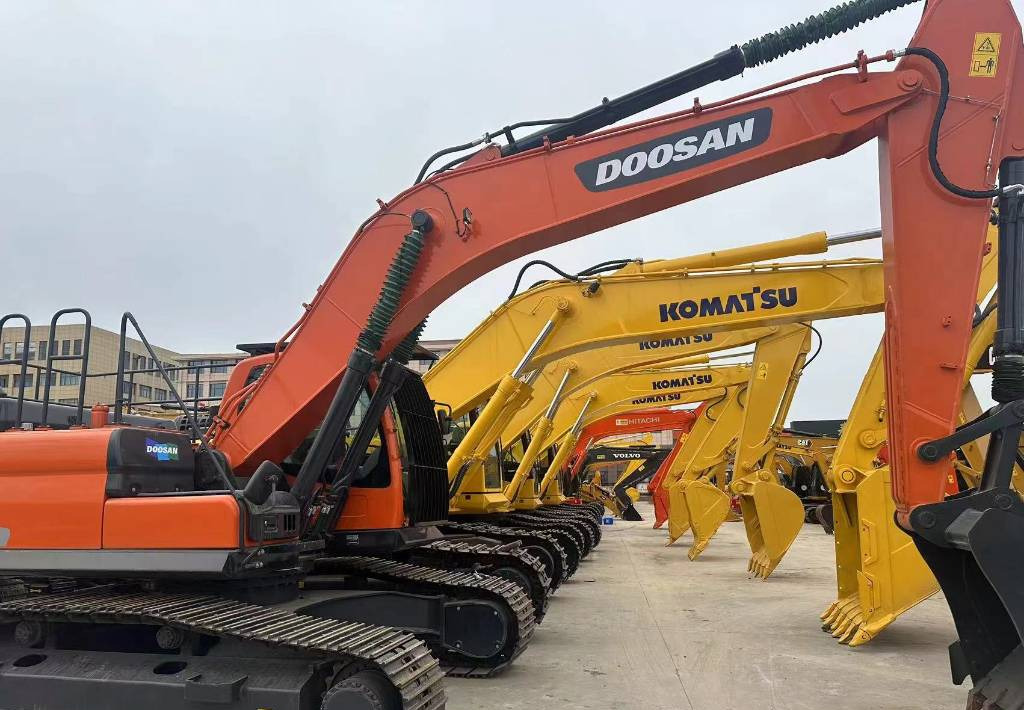 Doosan DX 300 LC [ Copy ] - Гусеничный экскаватор: фото 1