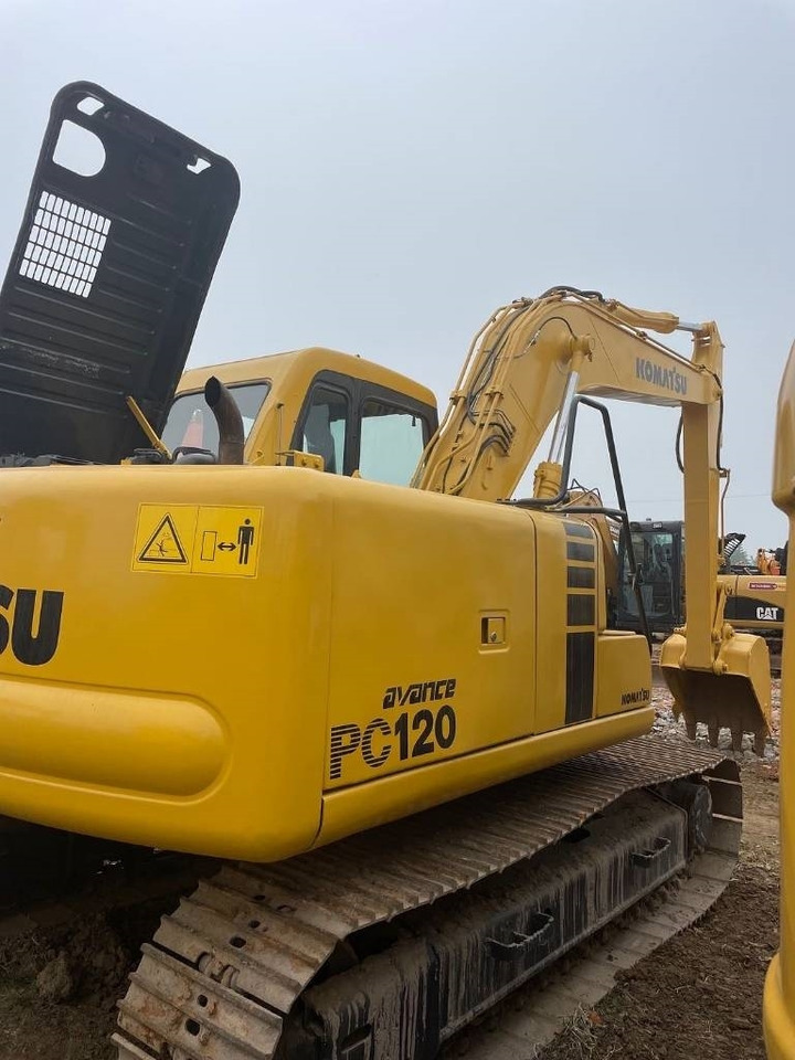 Komatsu PC 120 - Гусеничный экскаватор: фото 1 Komatsu PC 120 - Гусеничный экскаватор: фото 1