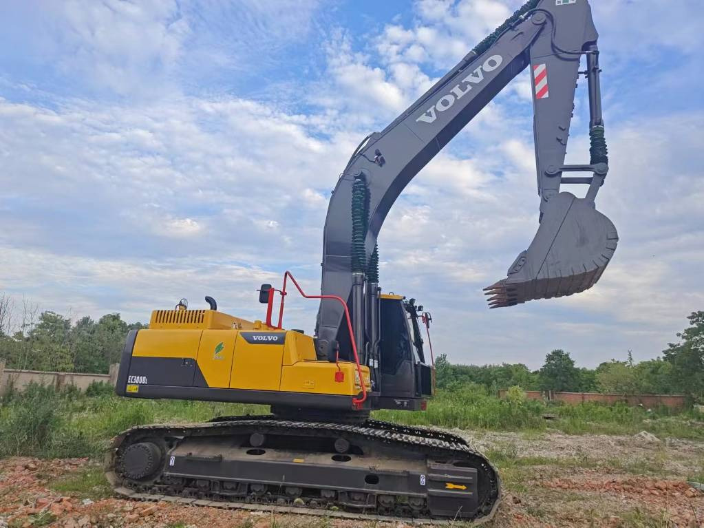 Гусеничный экскаватор Volvo EC 300: фото 1