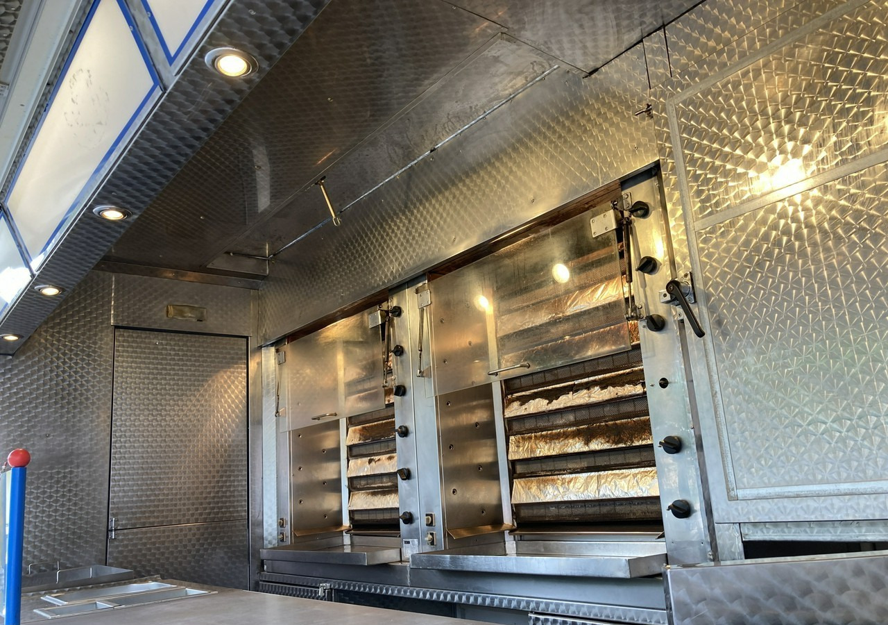 Mercedes-Benz Sprinter Autosklep Grill kurczak Gastronomiczny Food Truck Foodtruck sklep 20 - Торговый грузовик: фото 3 Mercedes-Benz Sprinter Autosklep Grill kurczak Gastronomiczny Food Truck Foodtruck sklep 20 - Торговый грузовик: фото 3