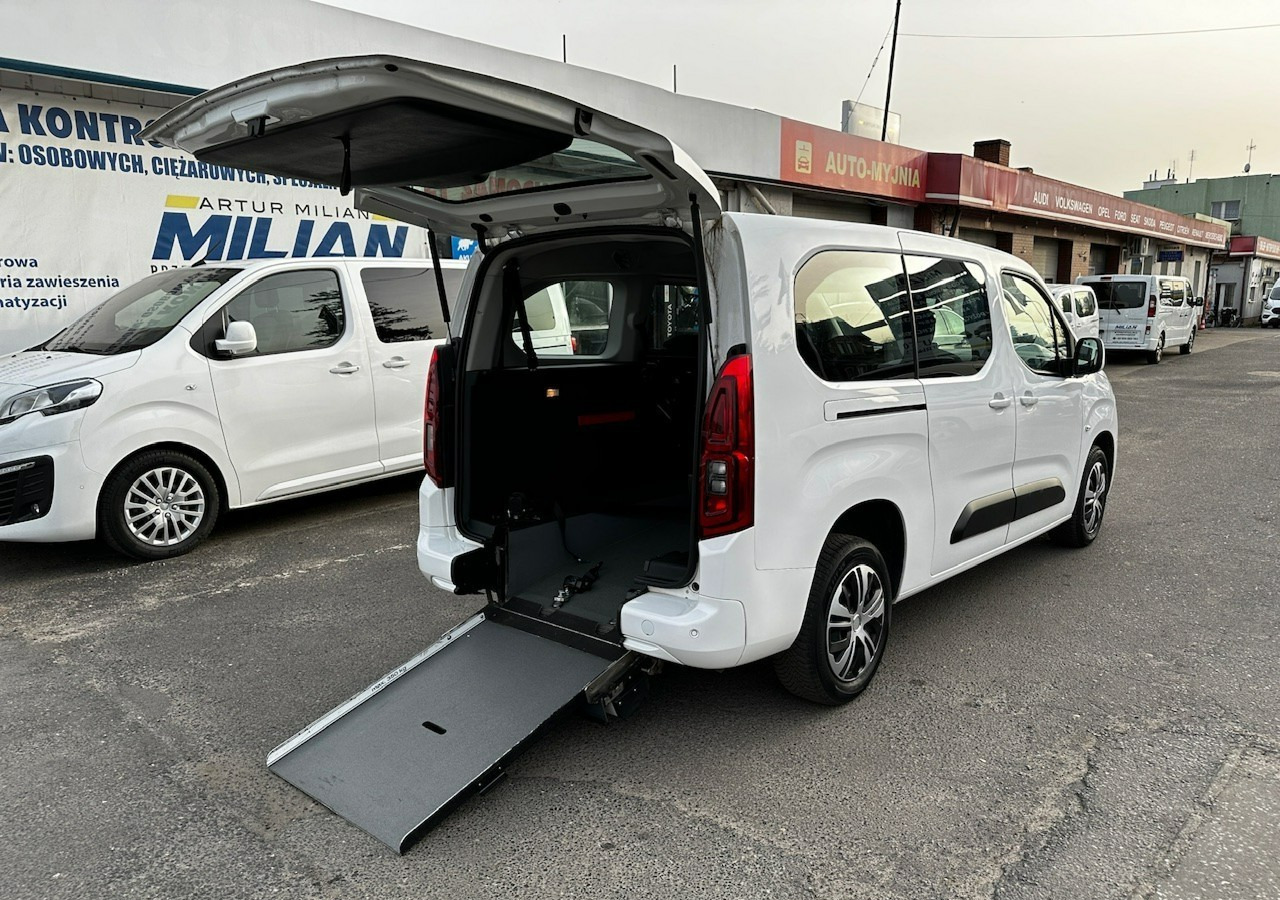 Opel Combo IV Combo Długie 5+1 dla Niepełnosprawnych Jnwalida Rampa PFRON Model 20 - Легковой автомобиль: фото 1 Opel Combo IV Combo Długie 5+1 dla Niepełnosprawnych Jnwalida Rampa PFRON Model 20 - Легковой автомобиль: фото 1