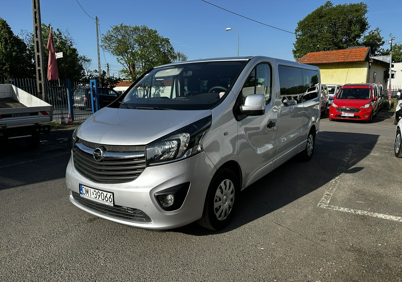 Opel Vivaro III Opel Vivaro 1.6-125KM Long 2x Klima Model 2019 - Легковой автомобиль: фото 1 Opel Vivaro III Opel Vivaro 1.6-125KM Long 2x Klima Model 2019 - Легковой автомобиль: фото 1