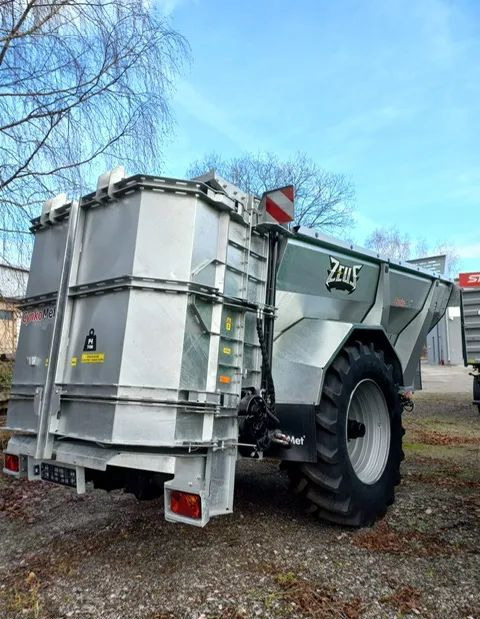 Cynkomet N114 Zeus - Навозоразбрасыватель: фото 1 Cynkomet N114 Zeus - Навозоразбрасыватель: фото 1