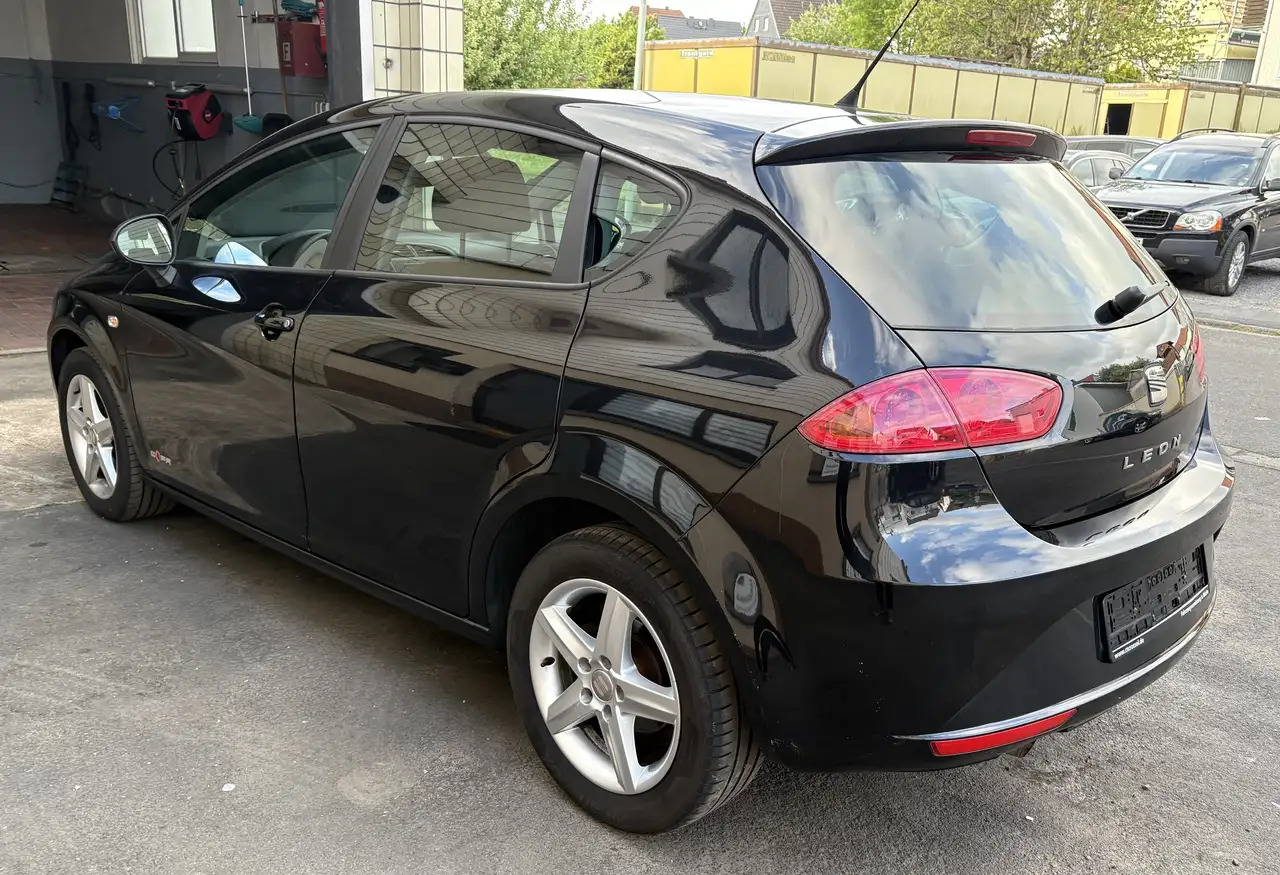 SEAT Leon Reference Copa - Легковой автомобиль: фото 3 SEAT Leon Reference Copa - Легковой автомобиль: фото 3