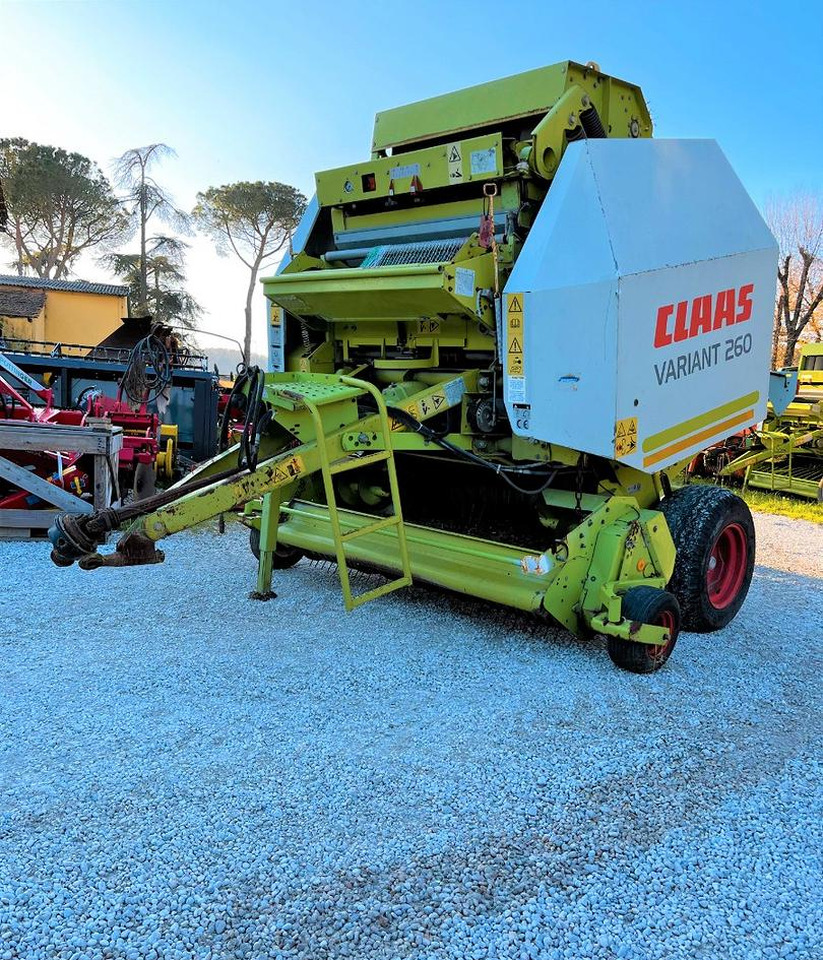 Rotopressa claas variant 260 - Пресс-подборщик рулонный: фото 1 Rotopressa claas variant 260 - Пресс-подборщик рулонный: фото 1