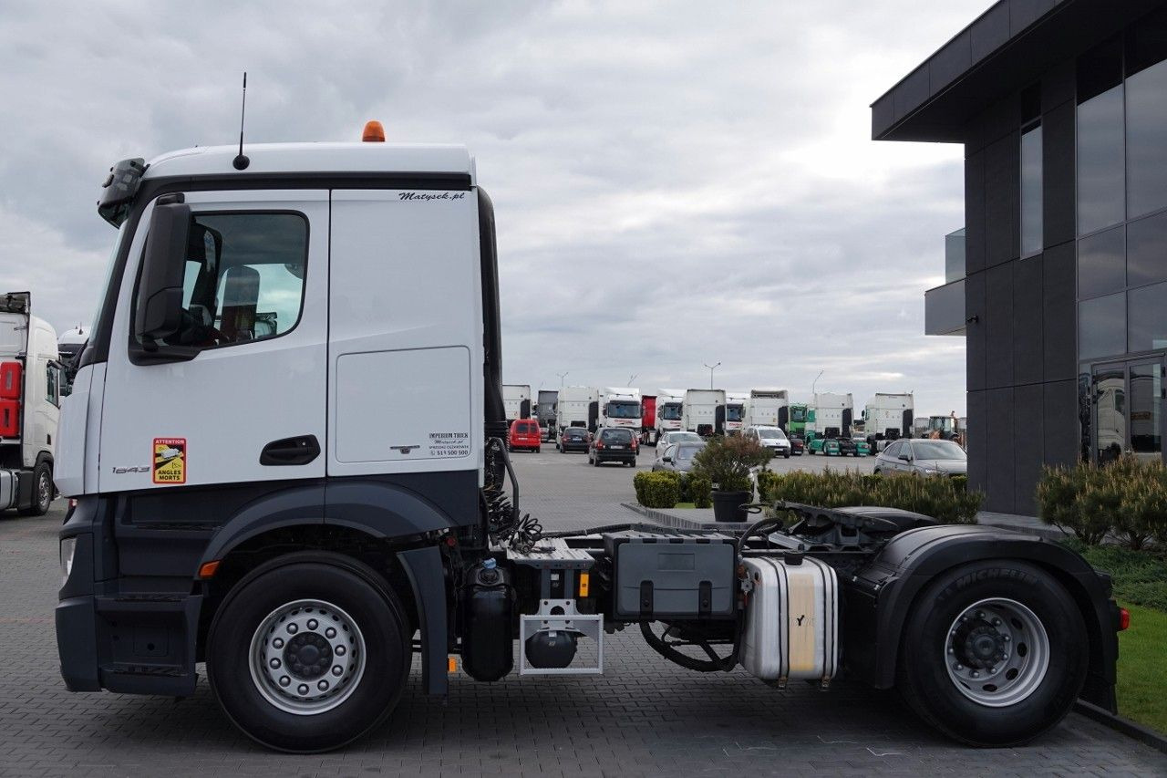 Mercedes-Benz ACTROS 1843 / RETARDER / HYDRAULIKA / NISKA KABI Mercedes-Benz ACTROS 1843 / RETARDER / HYDRAULIKA / NISKA KABI - Тягач: фото 3 Mercedes-Benz ACTROS 1843 / RETARDER / HYDRAULIKA / NISKA KABI Mercedes-Benz ACTROS 1843 / RETARDER / HYDRAULIKA / NISKA KABI - Тягач: фото 3