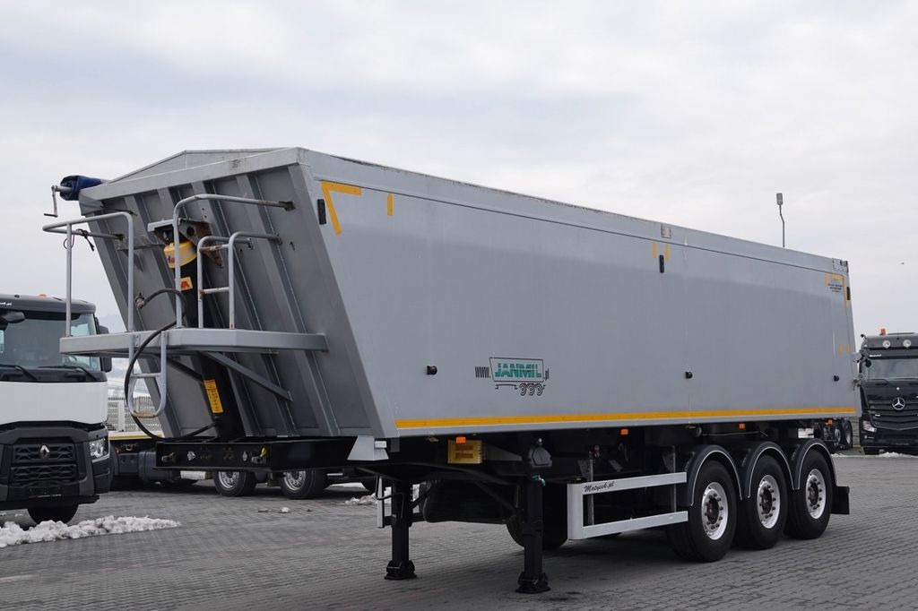 WYWROTKA / 42 m3 / TYŁ KLAPA / SAF / OŚ PODNOSZO  - Тентованный полуприцеп: фото 1