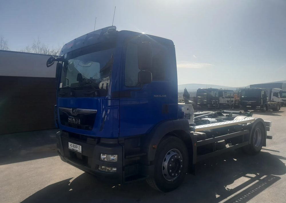 MAN TGM 18.340 - Крюковой мультилифт: фото 1 MAN TGM 18.340 - Крюковой мультилифт: фото 1