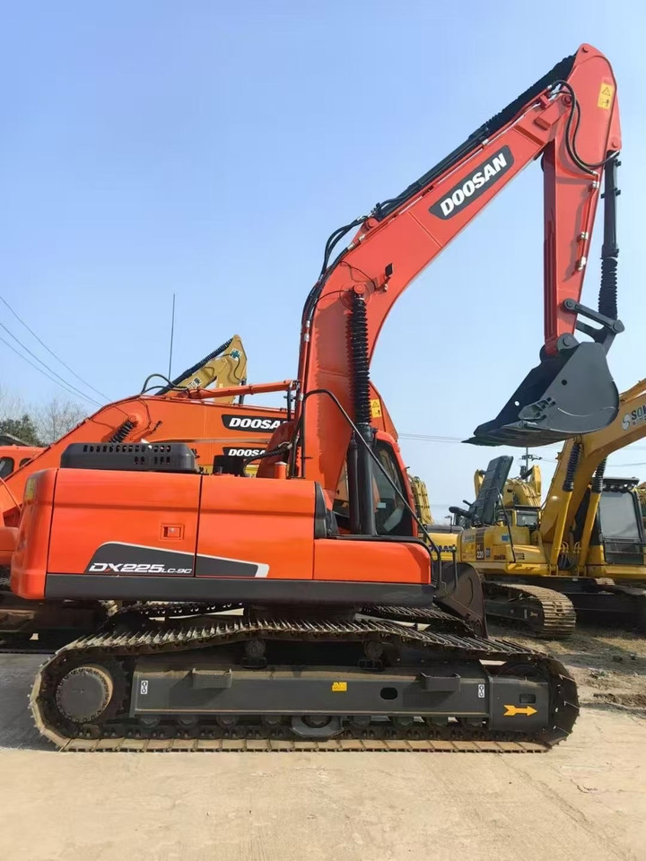 DOOSAN Dx225 - Гусеничный экскаватор: фото 1 DOOSAN Dx225 - Гусеничный экскаватор: фото 1