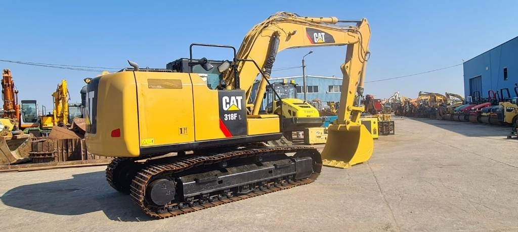 CAT 318FL - Гусеничный экскаватор: фото 3 CAT 318FL - Гусеничный экскаватор: фото 3