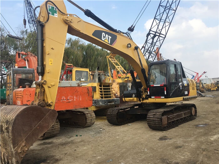 Caterpillar 320D2 - Гусеничный экскаватор: фото 1 Caterpillar 320D2 - Гусеничный экскаватор: фото 1