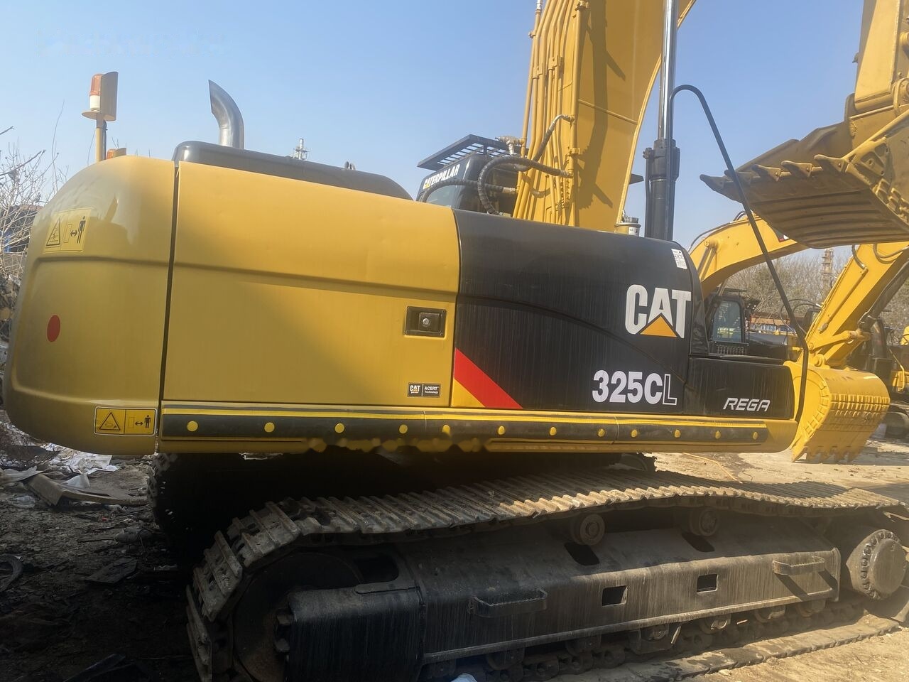 Caterpillar 325CL - Гусеничный экскаватор: фото 1 Caterpillar 325CL - Гусеничный экскаватор: фото 1