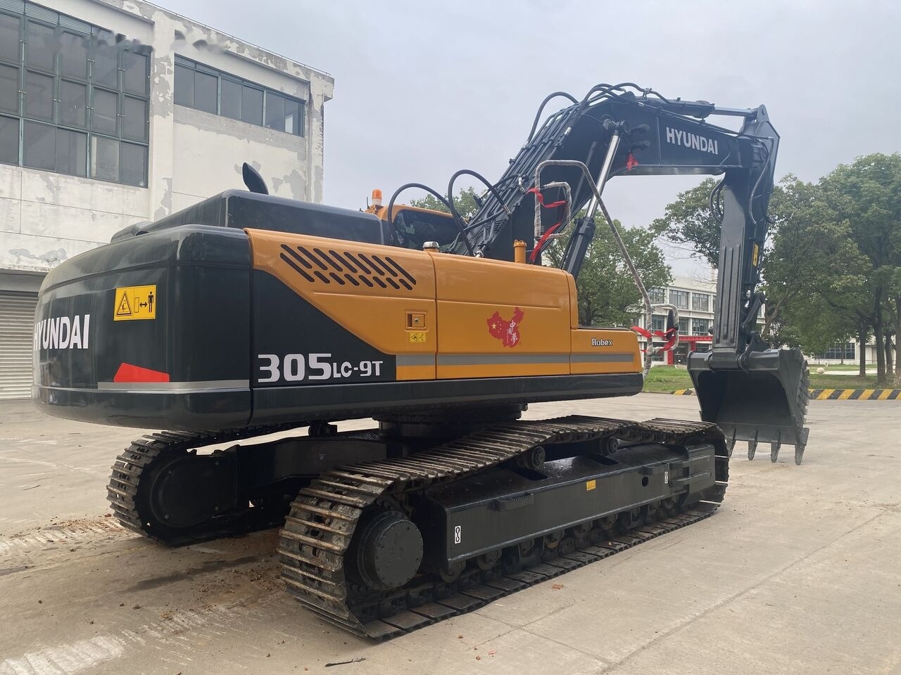 Hyundai R305LC-9T - Гусеничный экскаватор: фото 1