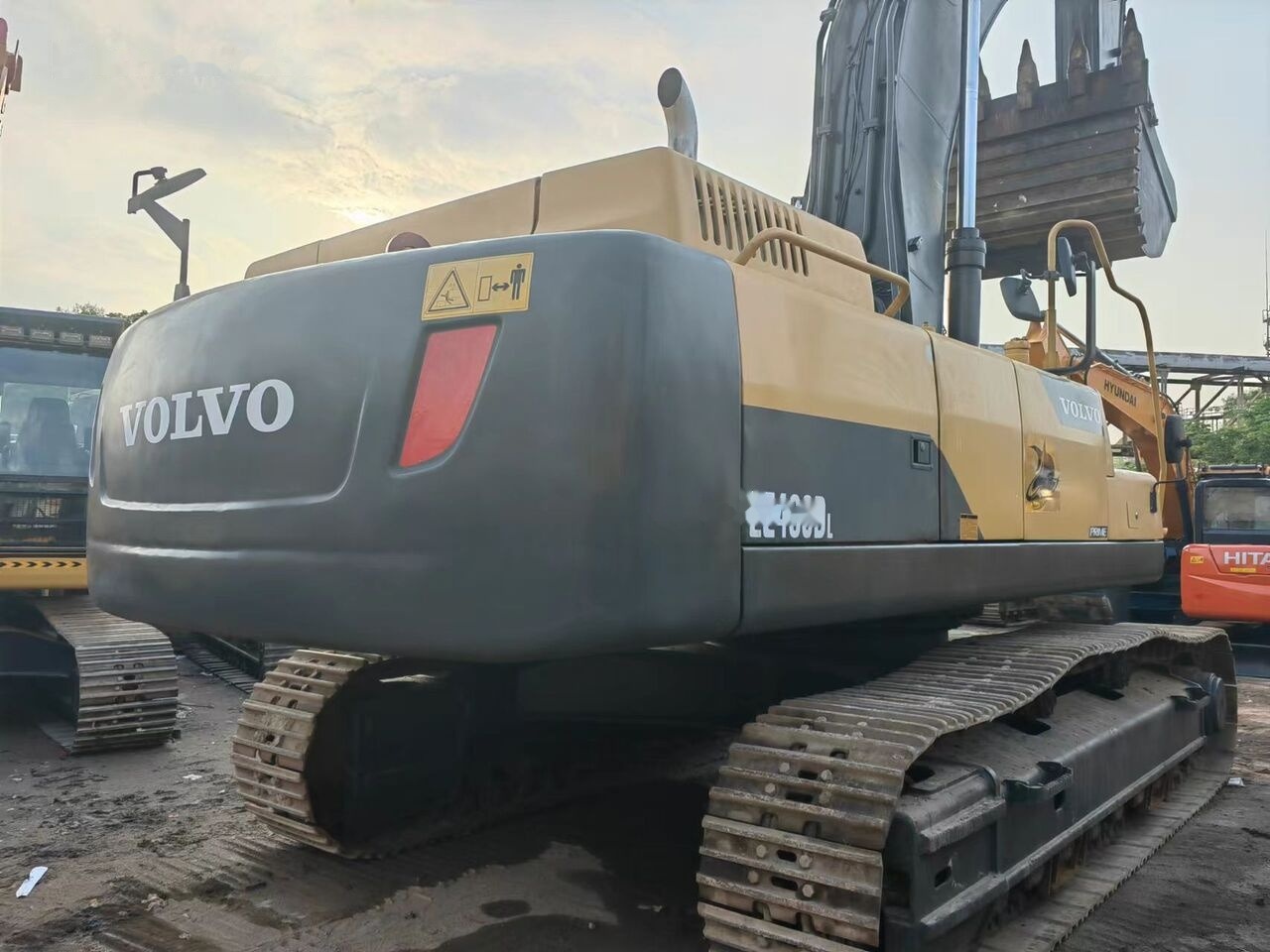 Volvo EC480D - Гусеничный экскаватор: фото 1 Volvo EC480D - Гусеничный экскаватор: фото 1