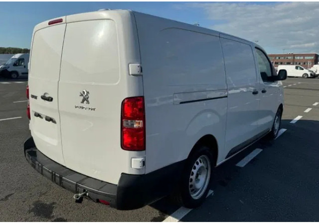 Peugeot Expert Cargo Van XL L3 FWD 2.0L Diesel 6-Speed MT - 150hp - Euro V в лизинг Peugeot Expert Cargo Van XL L3 FWD 2.0L Diesel 6-Speed MT - 150hp - Euro V: фото 6