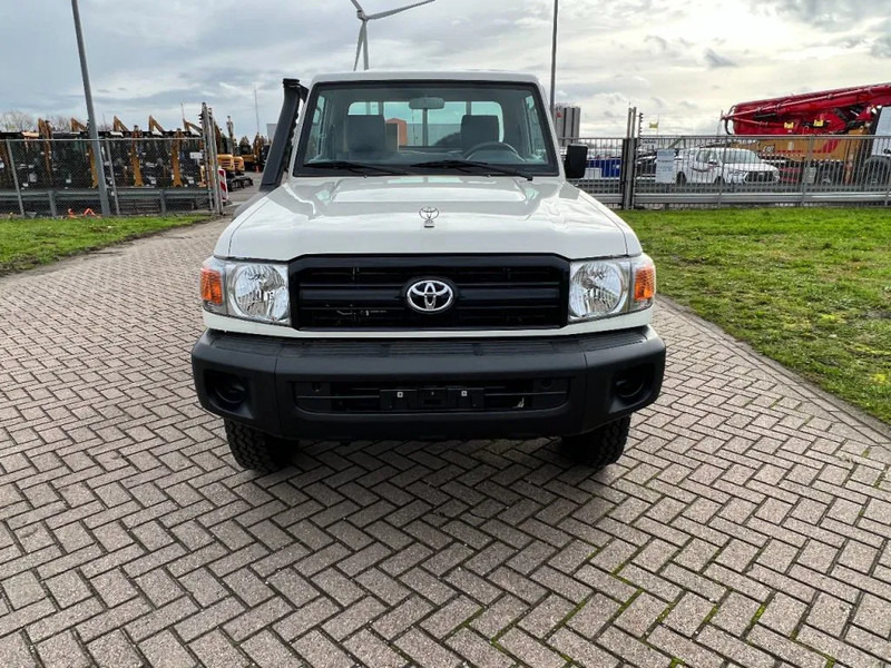 Toyota Land Cruiser HZJ79 4x4 4.2D Single Cab - EURO 3 - NEW!! 6 UNITS directly available в лизинг Toyota Land Cruiser HZJ79 4x4 4.2D Single Cab - EURO 3 - NEW!! 6 UNITS directly available: фото 7
