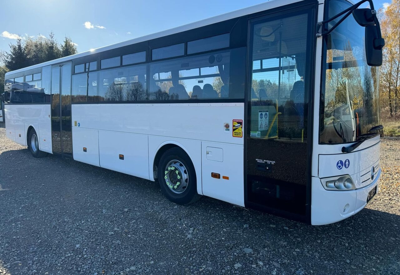 Mercedes-Benz Intouro/Manual/64 miejsca+23 stojące/Winda/Euro 5 - Пригородный автобус: фото 1 Mercedes-Benz Intouro/Manual/64 miejsca+23 stojące/Winda/Euro 5 - Пригородный автобус: фото 1