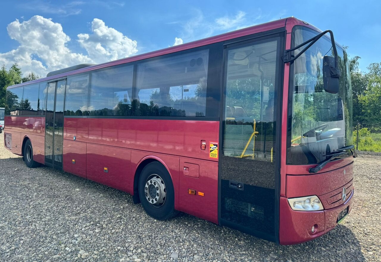 Mercedes-Benz  - Пригородный автобус: фото 1