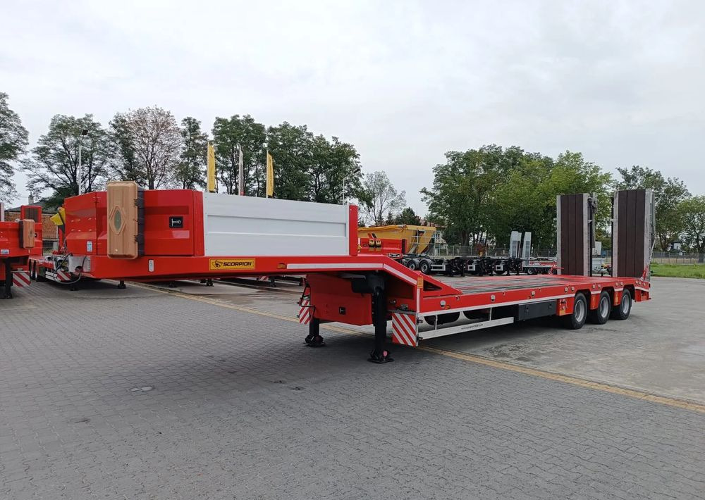 Scorpion 3 osie SAF - Низкорамный полуприцеп: фото 1