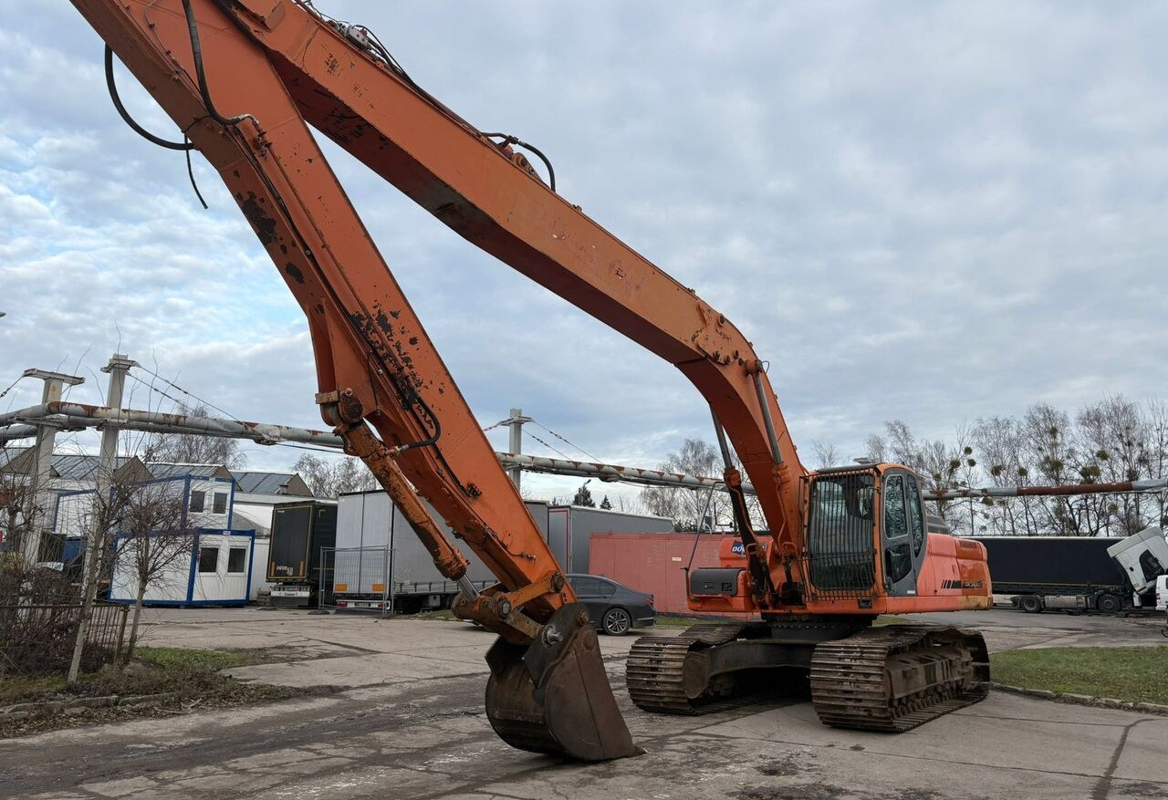 Doosan DX 340 LC long reach 17m - Гусеничный экскаватор: фото 3 Doosan DX 340 LC long reach 17m - Гусеничный экскаватор: фото 3