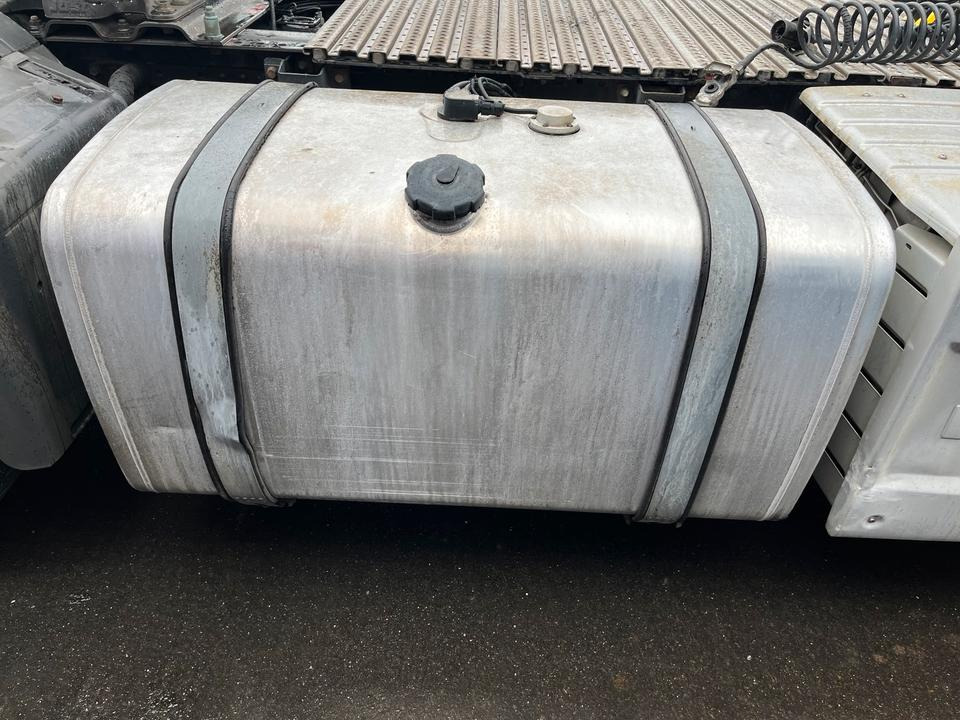 MAN Mercedes DAF Scania Diesel Tank Kraftstofftank diverse Größen - Запчасти: фото 1
