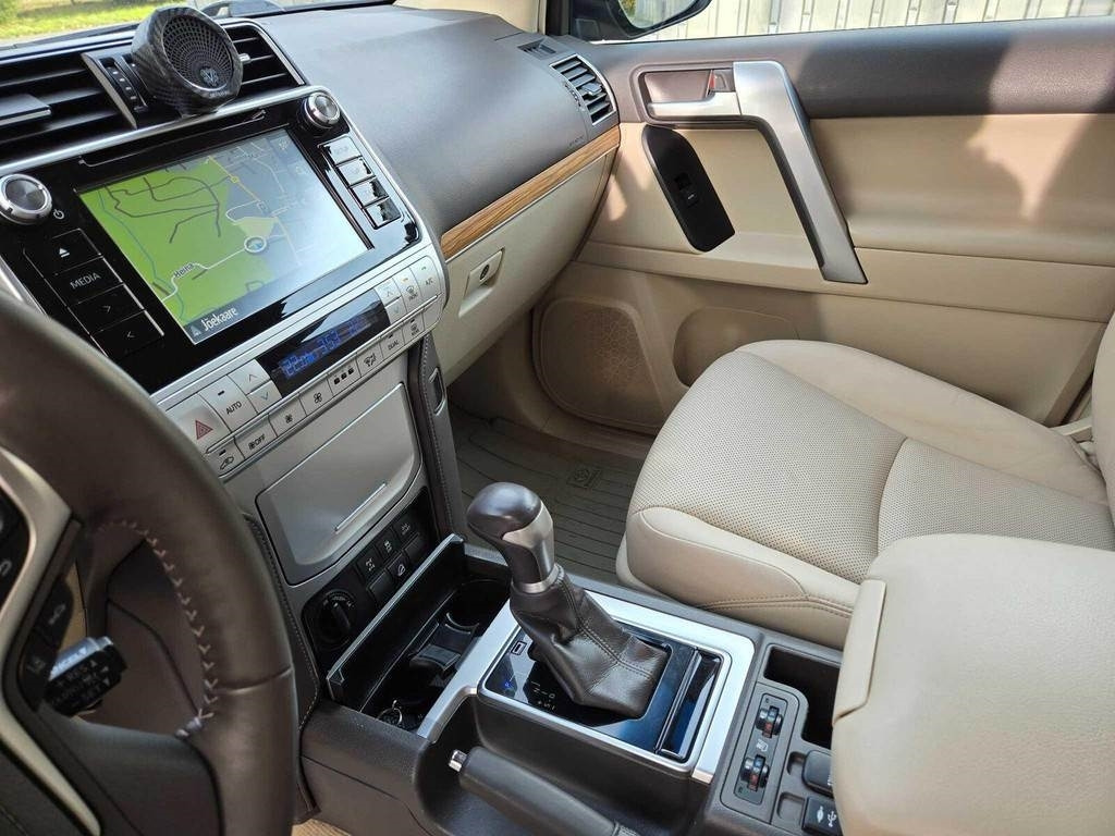 Toyota Land Cruiser N1 - Легковой автомобиль: фото 1 Toyota Land Cruiser N1 - Легковой автомобиль: фото 1