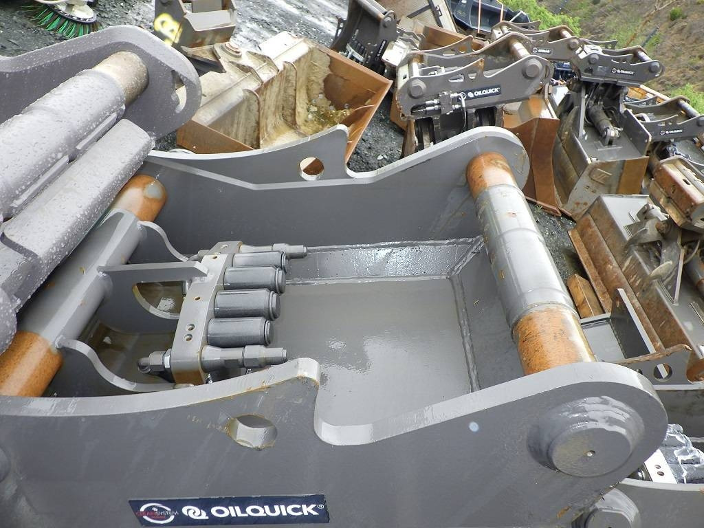 OilQuick Grabenräumlöffel OQ80 2500 mm - Ковш для экскаватора: фото 3 OilQuick Grabenräumlöffel OQ80 2500 mm - Ковш для экскаватора: фото 3