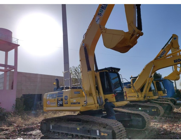 2019 Komatsu PC240 - Гусеничный экскаватор: фото 1 2019 Komatsu PC240 - Гусеничный экскаватор: фото 1
