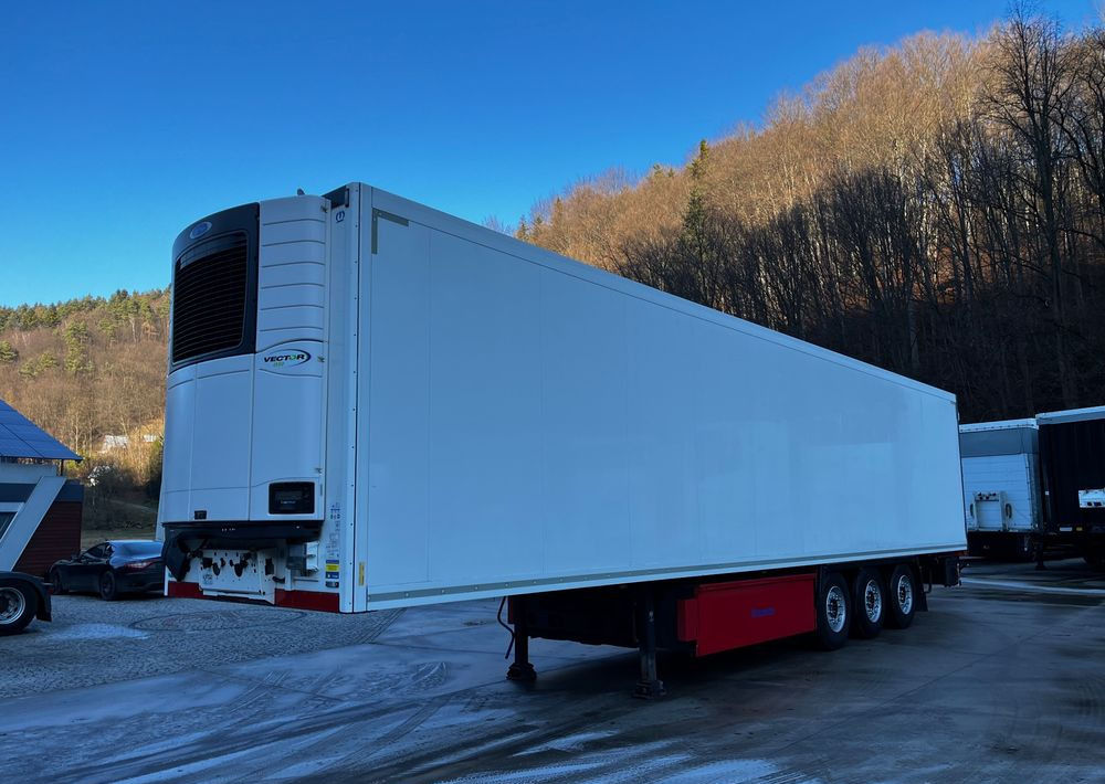 Krone Chłodnia // 2015 // Kosz Paletowy // Oś podnoszona // SAF // - Полуприцеп-рефрижератор: фото 1 Krone Chłodnia // 2015 // Kosz Paletowy // Oś podnoszona // SAF // - Полуприцеп-рефрижератор: фото 1