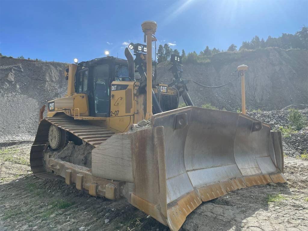 CAT D 6 T LGP - Бульдозер: фото 1 CAT D 6 T LGP - Бульдозер: фото 1