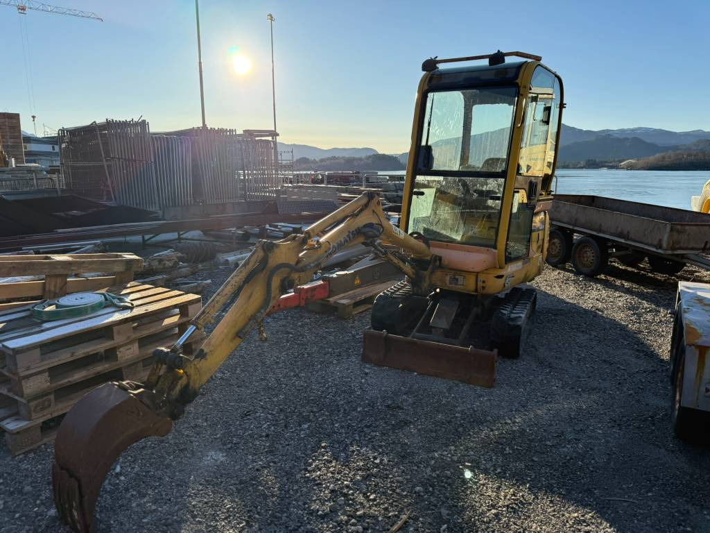 Komatsu PC 12 R-8 - Мини-экскаватор: фото 1 Komatsu PC 12 R-8 - Мини-экскаватор: фото 1
