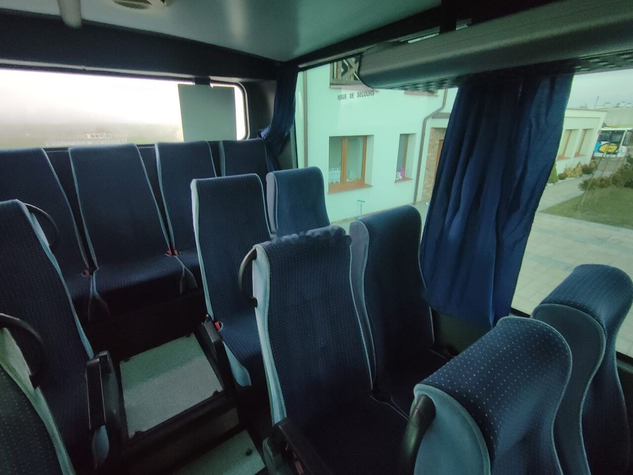 MAN A91 Autobus turystyczny podmiejski Webasto Winda dla niepełnospr - Пригородный автобус: фото 1 MAN A91 Autobus turystyczny podmiejski Webasto Winda dla niepełnospr - Пригородный автобус: фото 1