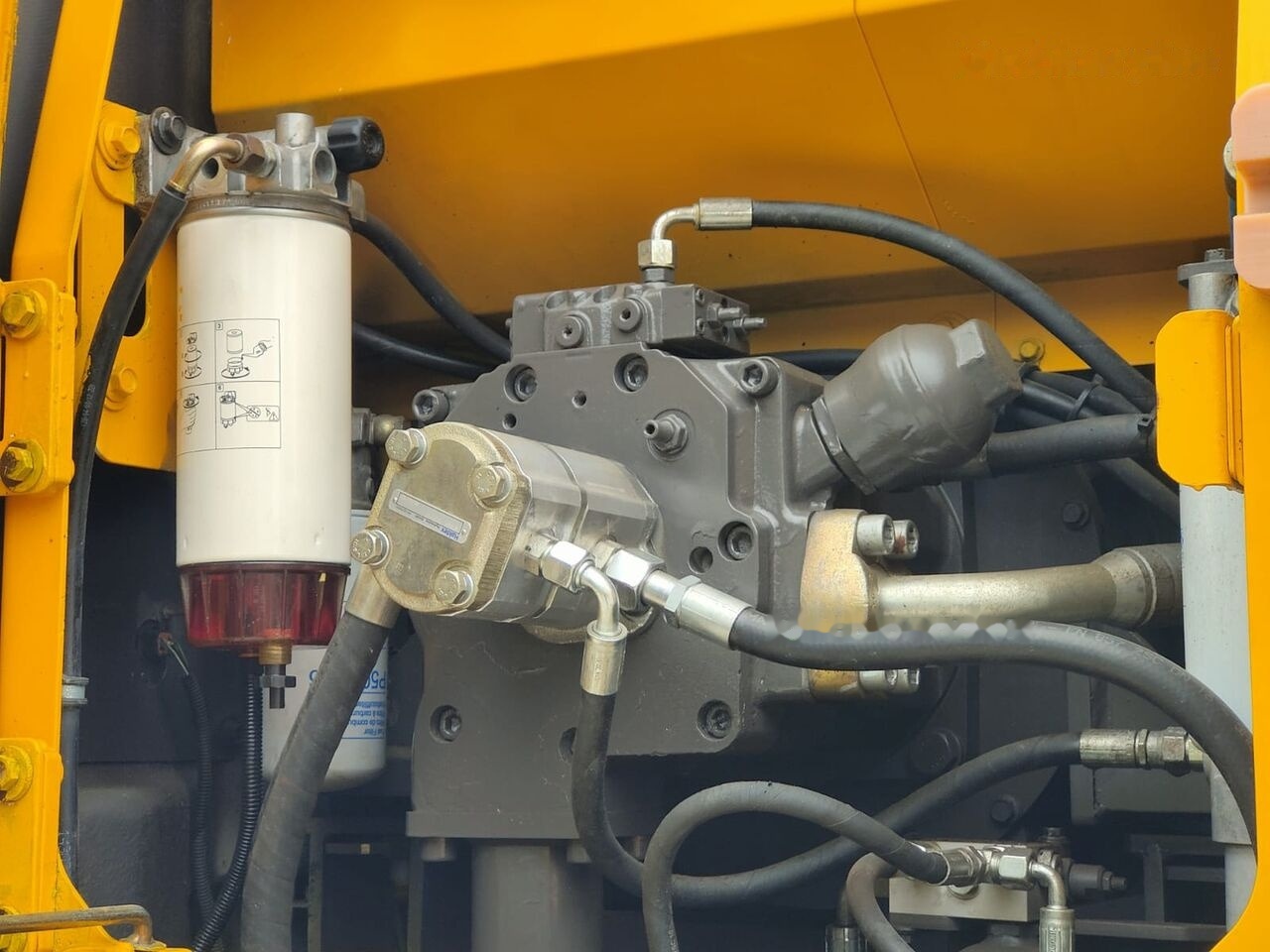 Volvo EW180C Koparka przeładunkowa 753 H LIKE NEW - Колёсный экскаватор: фото 1