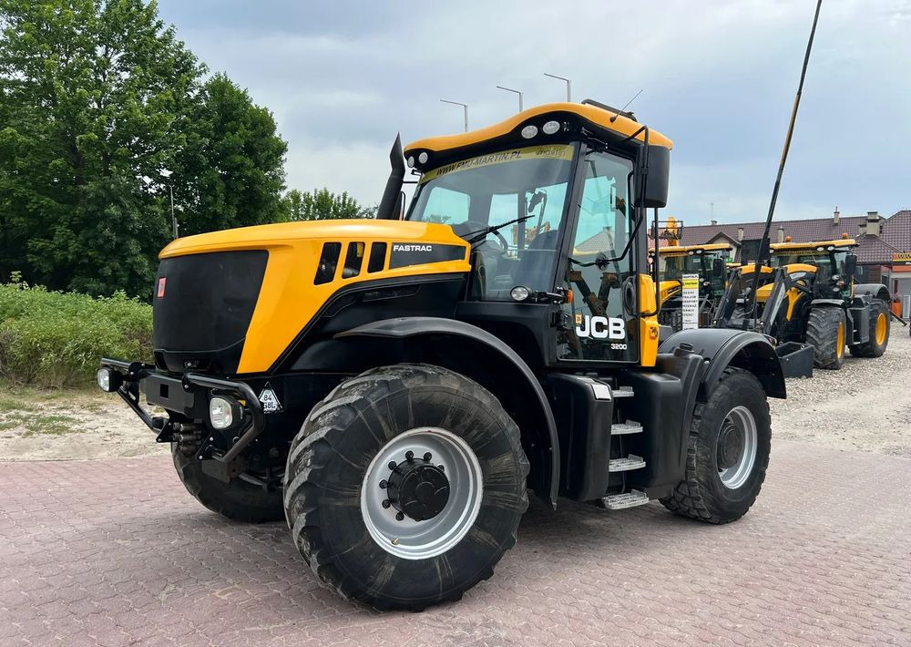 JCB Fastrac 3200 Sisu Xtra - Трактор: фото 1