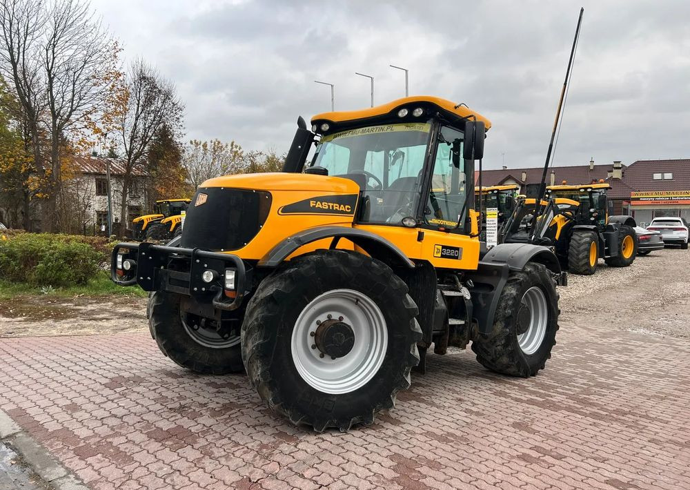 JCB Fastrac 3220 - Трактор: фото 1