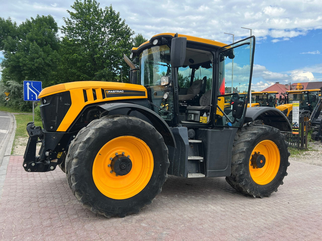 Трактор JCB Fastrac 4220: фото 11