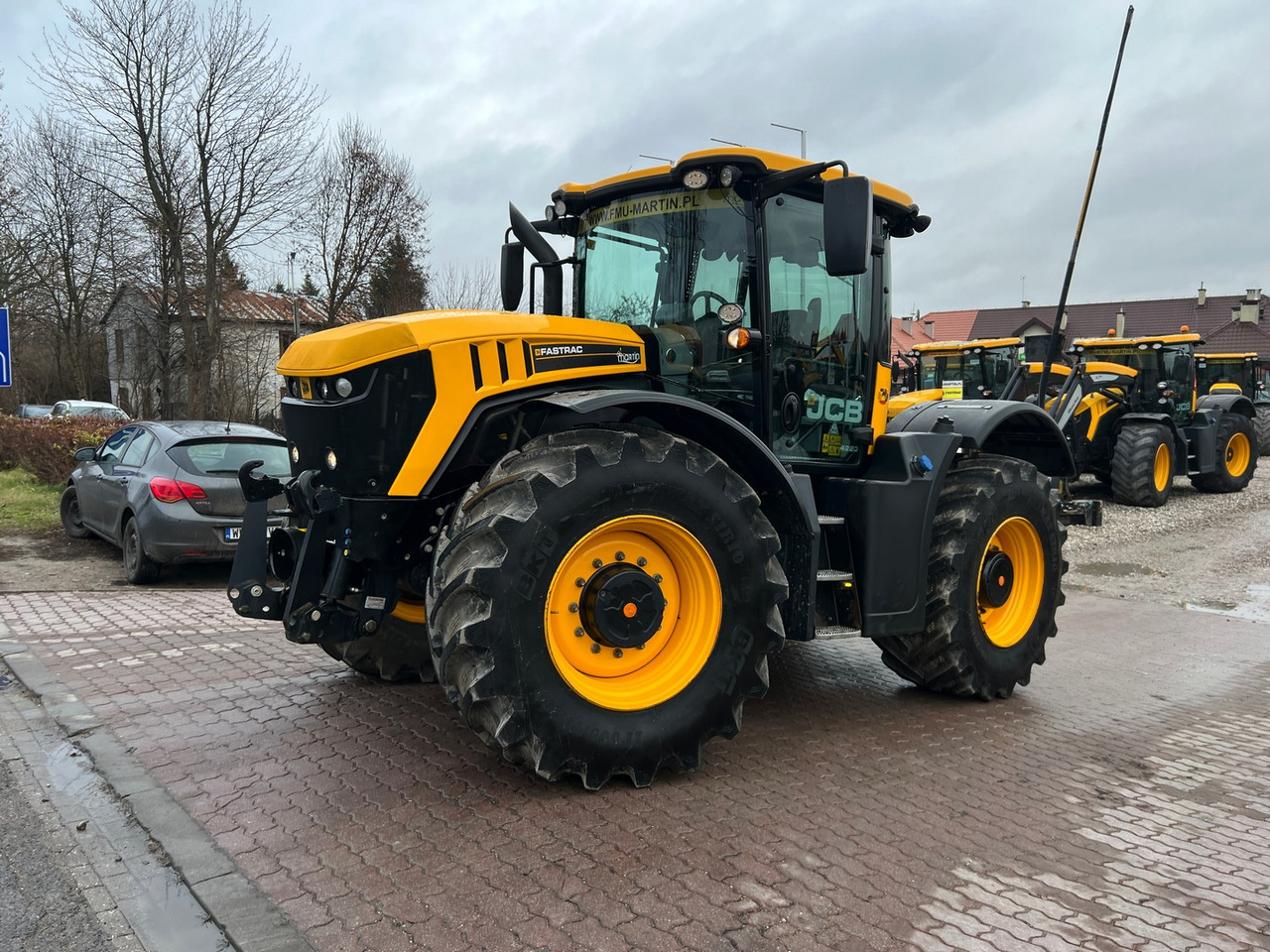 JCB Fastrac 4220 - Трактор: фото 1