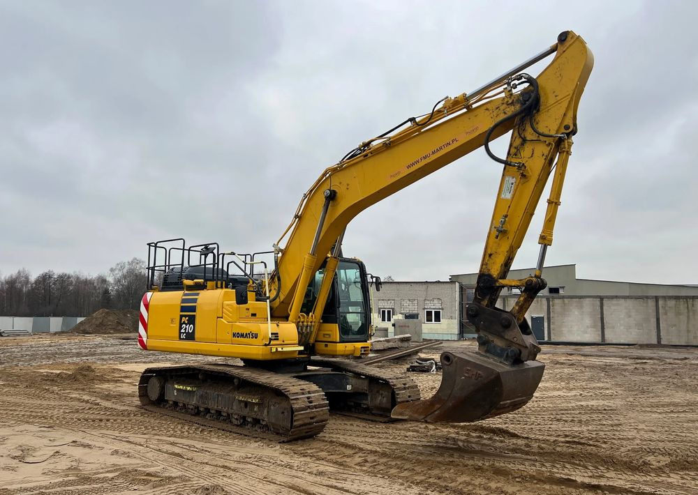 Komatsu PC 210LC - Гусеничный экскаватор: фото 1 Komatsu PC 210LC - Гусеничный экскаватор: фото 1