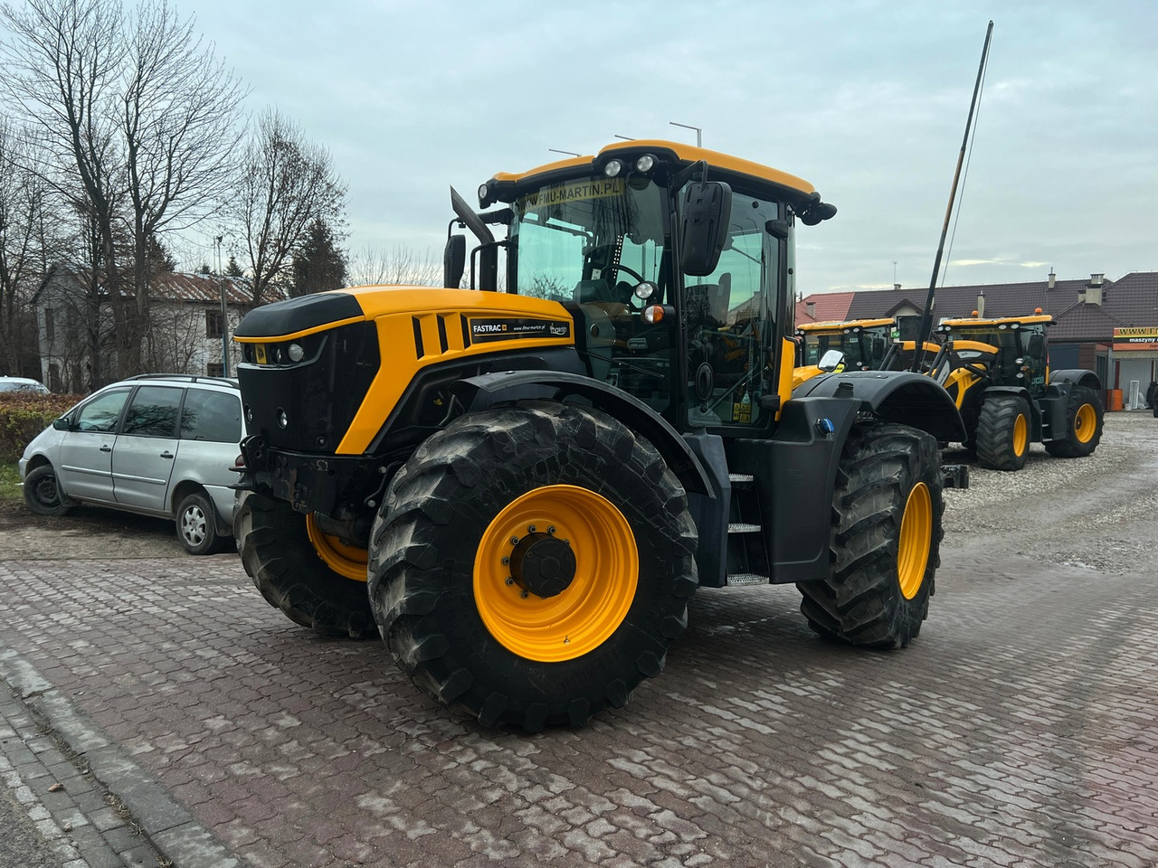 JCB Fastrac 4220 - Сельскохозяйственная техника: фото 1 JCB Fastrac 4220 - Сельскохозяйственная техника: фото 1