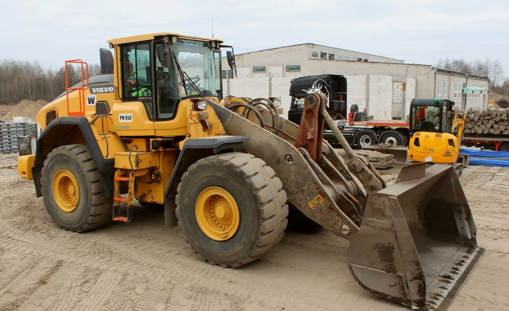 Volvo F150H - Колёсный погрузчик: фото 1
