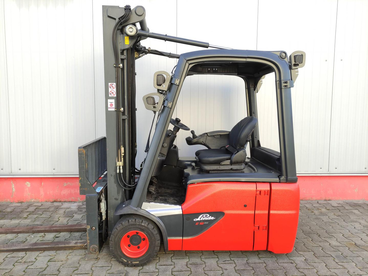 Linde E18-02-386 (LACK NEU) - Электропогрузчик: фото 1 Linde E18-02-386 (LACK NEU) - Электропогрузчик: фото 1