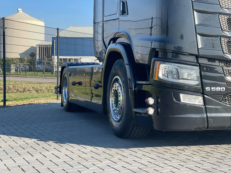 Scania S580 V8 NGS RETARDER, LEATHER, 2X TANK, TOP CONDITION! - Тягач: фото 4 Scania S580 V8 NGS RETARDER, LEATHER, 2X TANK, TOP CONDITION! - Тягач: фото 4